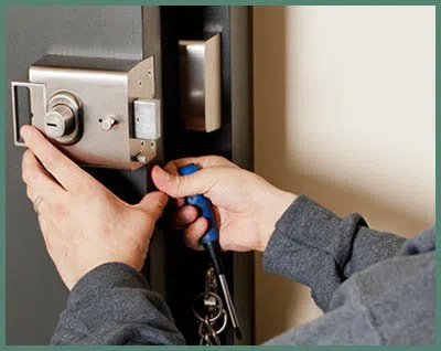 Warwick Locksmith Store Warwick, RI 401-424-9500 - Emergency-locks-locksmith