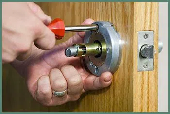 Warwick Locksmith Store Warwick, RI 401-424-9500 - Locks-Replace