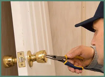 Warwick Locksmith Store Warwick, RI 401-424-9500 - Locksmith-around-Me